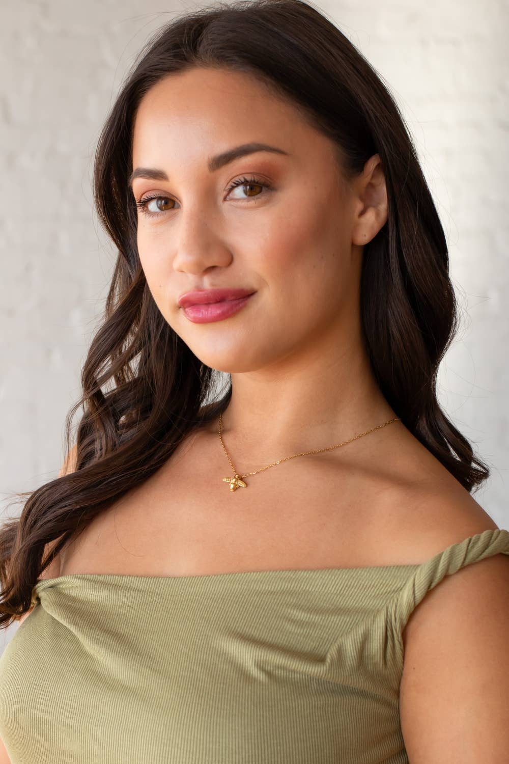 Luxe Gold Bee Pendant Necklace